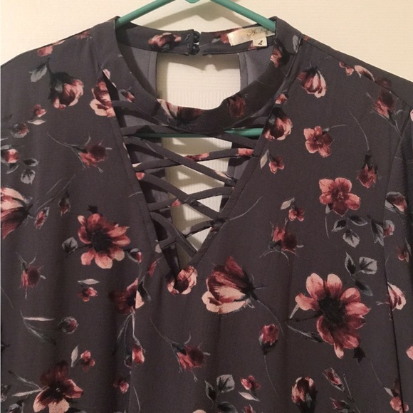 Andree by Unit Floral Dress - Large - Picture 2 of 4